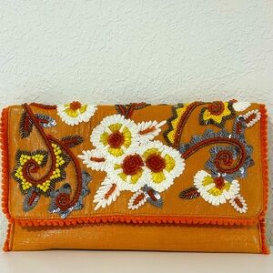 🍊Embroidered and Beaded Gorgeous Medium sized Purse/Clutch